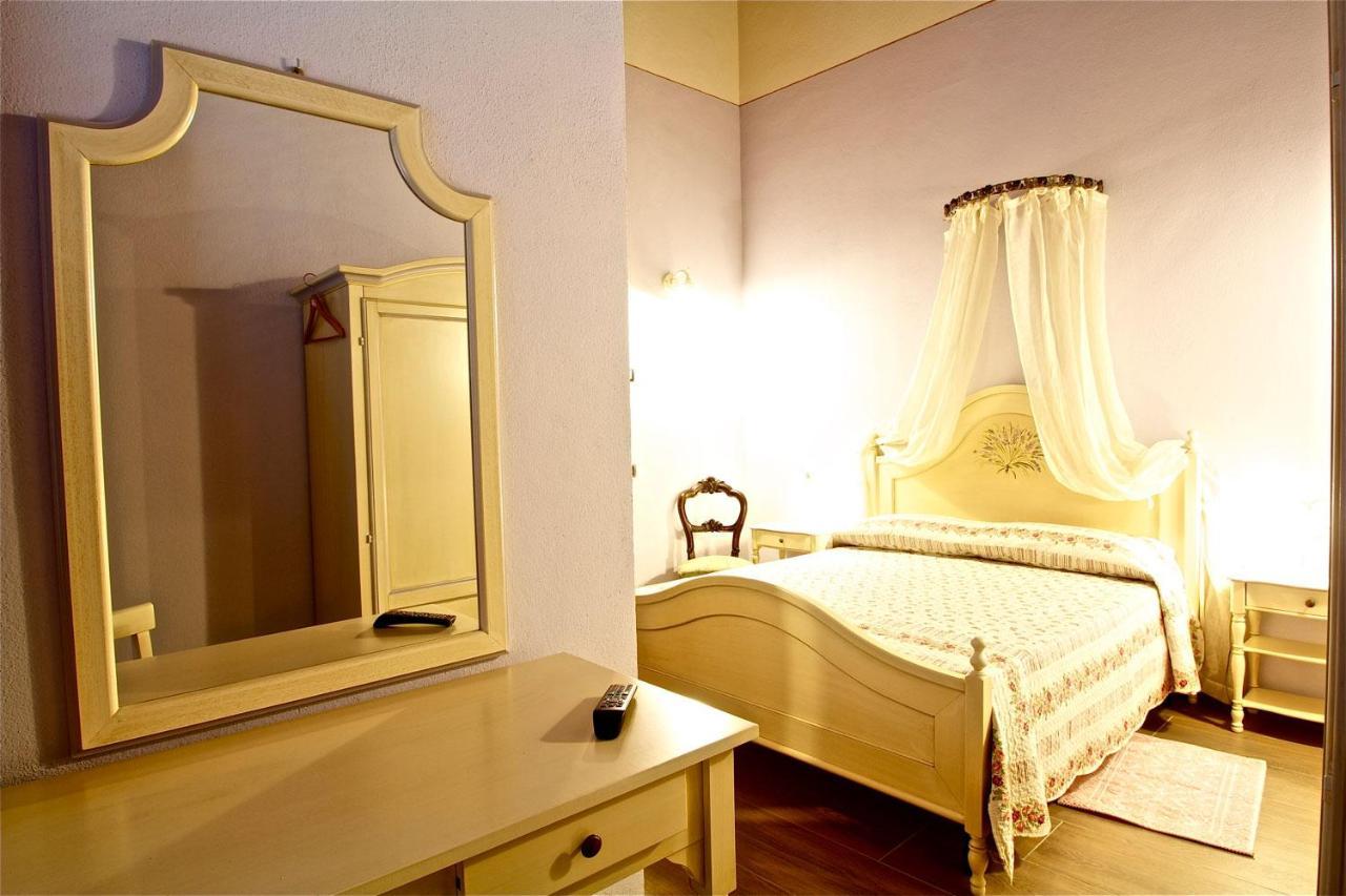 Relais La Leopolda Bed & Breakfast Кортона Екстериор снимка
